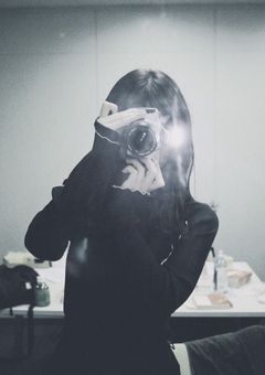 人気メンバーは高校で陰キャ デビューしました