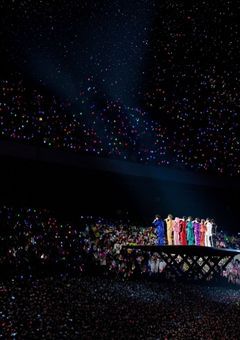 一流殺し屋集団の女としてやってます