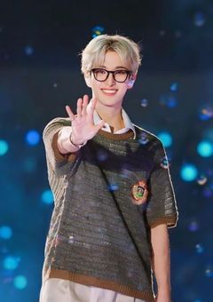 友達の推しのサイン会着いて行ったら