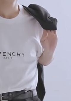   大嫌い な 先輩 は 僕 狙い  ,