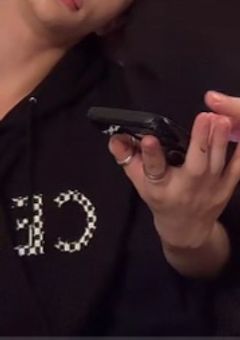 너 좋아하나 봐.