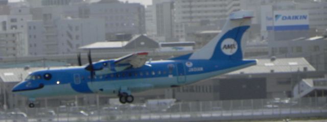 飛行機娘さんの壁紙画像