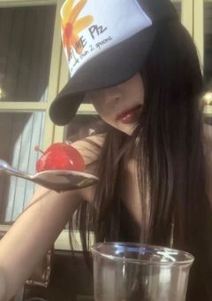13番の彼女は大人気インスタグラマー？