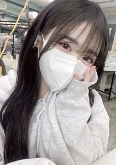 様 子 の お か し い 少 女 で す !!