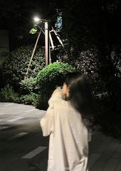 不 良 達 と 世 界 に た っ た 1 人 だ け の 天 使 。