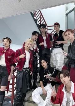 目が覚めたら推しに監禁されてた！？