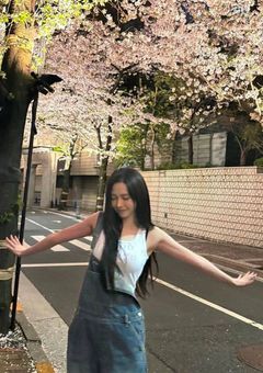 世 界 一 人 数 が 多 い K P O P ア イ ド ル 。