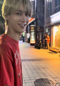 あのハリウッド女優、俺の姉でした。