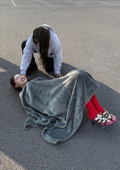 限界OL、子供を拾う