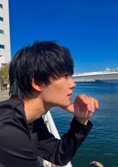 佐野勇斗の元カノです。