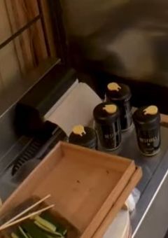 東京都、角部屋と7人の隣人