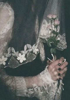 不幸慣れ諦め系女子、死んだら堕天の王の面倒をみることになりました。