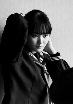 雨の傘はひとつだけ