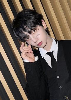 先輩彼氏は友達じゃダメみたい、笑