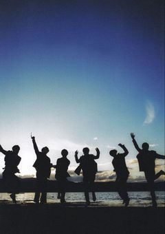 『 ま た ね 、 俺 た ち の 光 __ 。 』