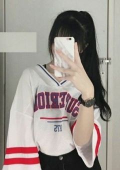 すにすての女子メンバーメンバーから1目置かれてる存在らしい……