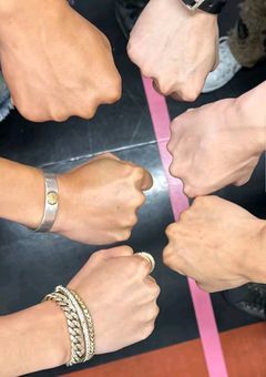 アイドルを辞めて、君との命を守ることにした