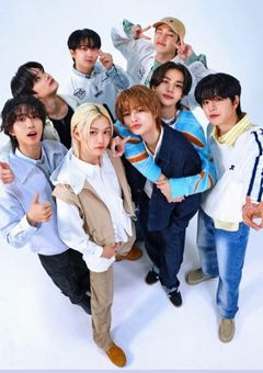 straykidsのマネージャーとメンバー達