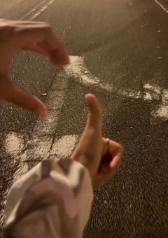 # LINE で誤字った件 .