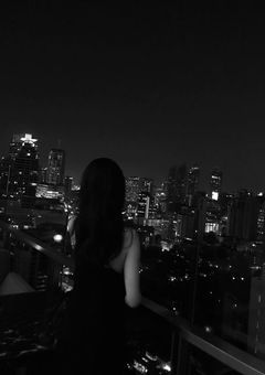 오후 9시