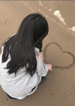𝒇𝒓𝒊𝒆𝒏𝒅 .