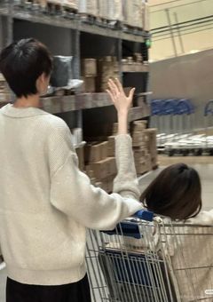 隣人有名人だった件