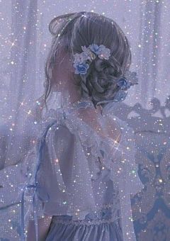 いや、ホストの受付やってますけど彼氏いますからね!?