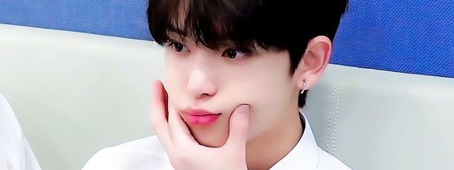 제노🌙🐇🐈️ ((浮上中さんの壁紙画像
