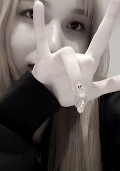 ︎ ︎ ︎ ︎ ︎ ︎ ︎ ︎ ︎ ︎不器用な私の隣には 。