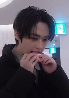 ︎ ︎ ︎ ︎ ︎ ︎ ︎ ︎ ︎ ︎秘密のメル友 ︎ ︎.. ?