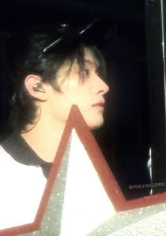 ︎ ︎ ︎ ︎ ︎ ︎ ︎ ︎ ︎ テレビを付けたら元カレがアイドルしてました .