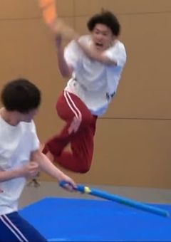 　# , 美容部員募集中　.