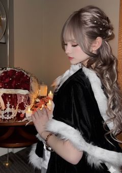 キャバ 嬢 してたら 推し が シャンパン 開けてくれた 件 ． 