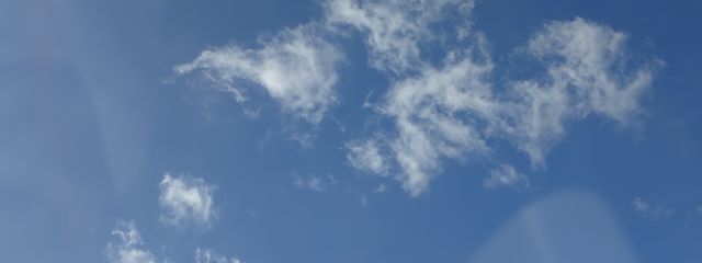 雫さんの壁紙画像