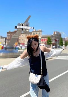 明日の天気は __ ｡