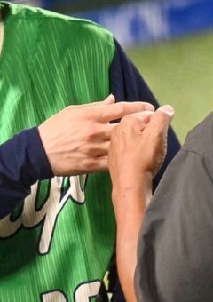 　三十路ブルキャ　、　合コン行ったらしいです　。