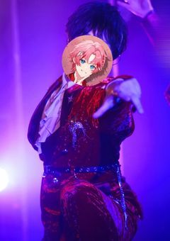 【握手会に行ったら何故か推しに溺愛されてしまいました！？[💄🩷]】