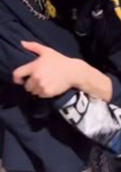 　ST ᡣ𐭩 時には弱音を吐いてよ