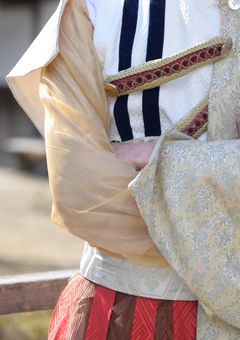 幕は降ろさせない