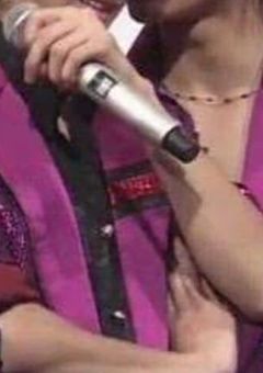 人気者の君と陰キャの僕．