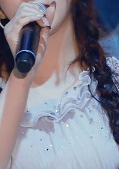 売れっ子アイドル、実は某バンドの大ファンでした。