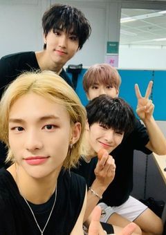 stray kids体調不良