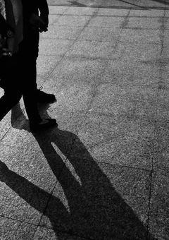 共犯 ̶逃̶避̶行̶