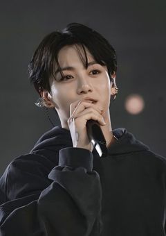 世界的アイドルが大人気アイドルに恋した話