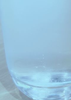 　　　情　緒　不　安　定　　．　　