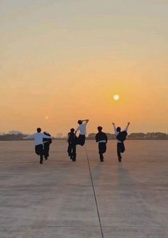 校舎と笑い声と