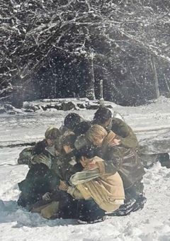 9人で、ここにいる