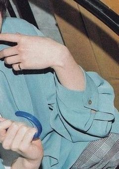 ［　3B　］　は　きっと狙っています　。