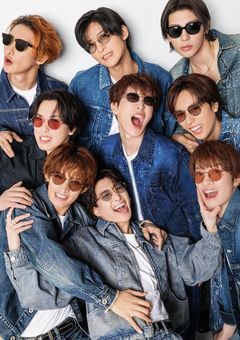 兄たちが怖いぐらいかまってくる…