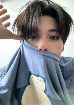 起きたら推しの家にいました。